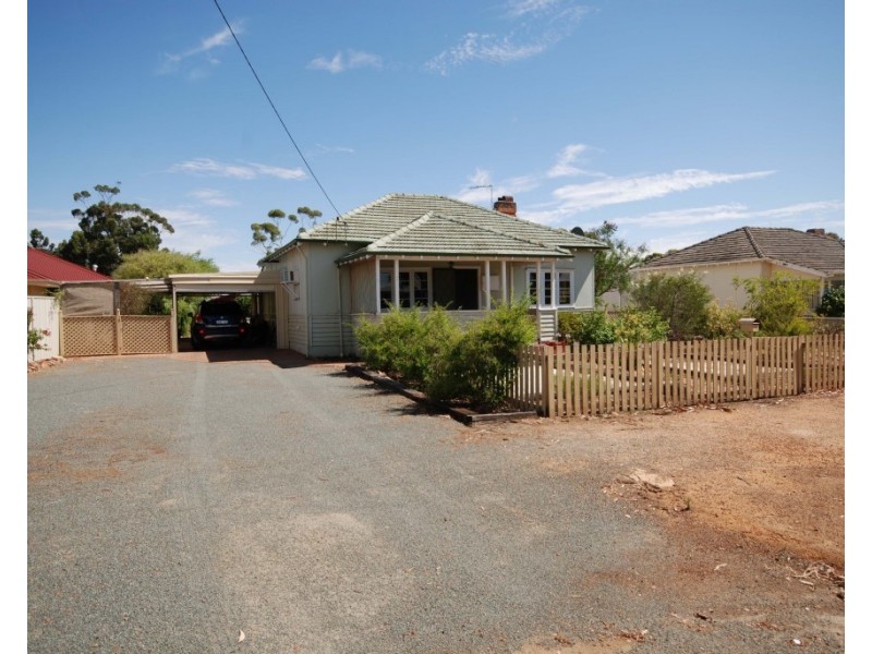 8 Urban Street, Wagin WA 6315