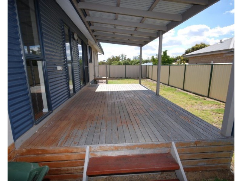 17D Fox Street, Narrogin WA 6312