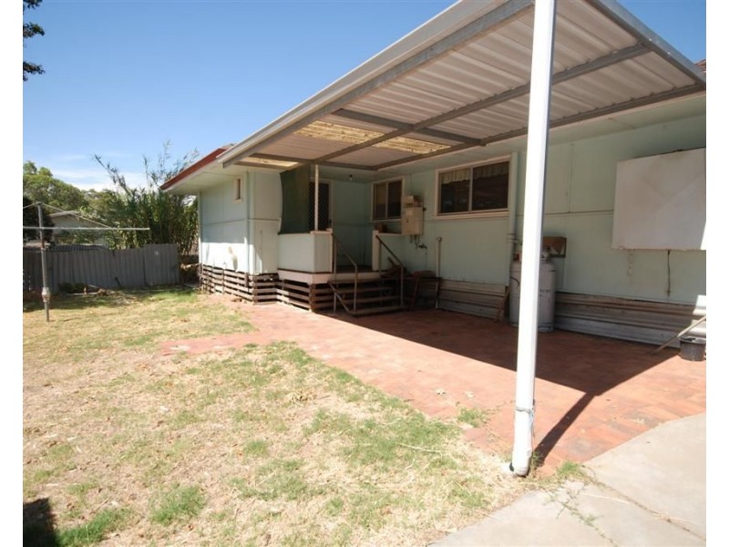 15 Lefroy Street, Narrogin WA 6312