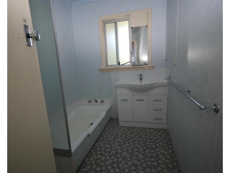 15 Lefroy Street, Narrogin WA 6312