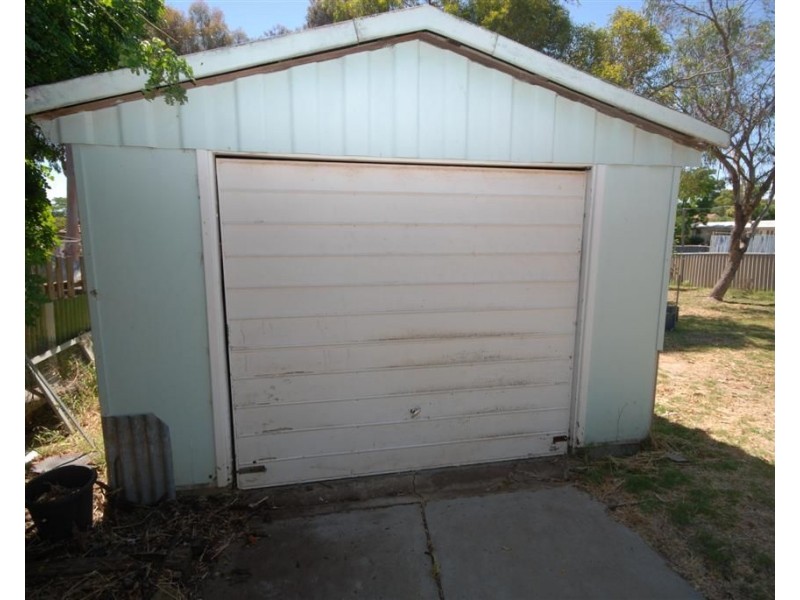 15 Lefroy Street, Narrogin WA 6312