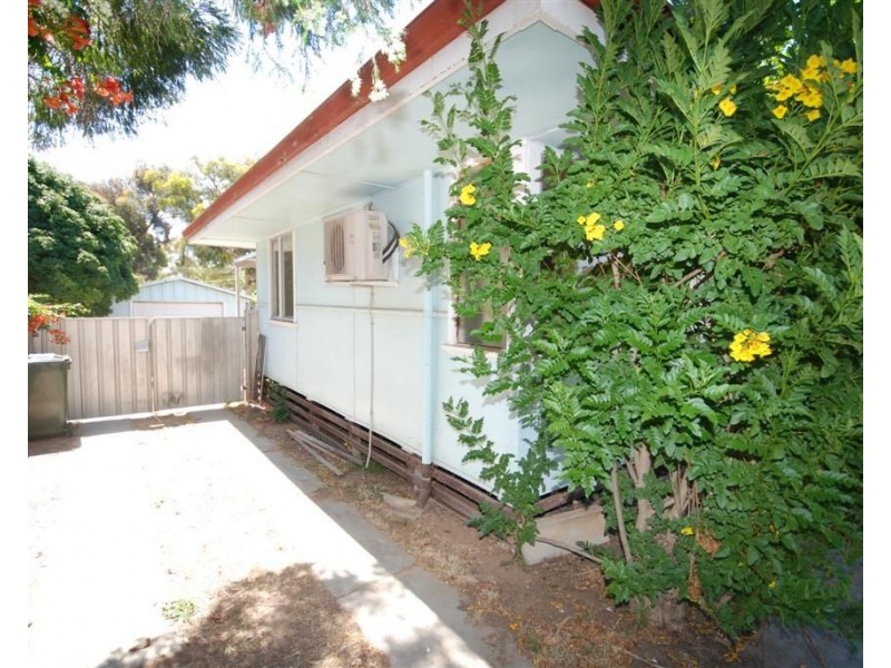 15 Lefroy Street, Narrogin WA 6312