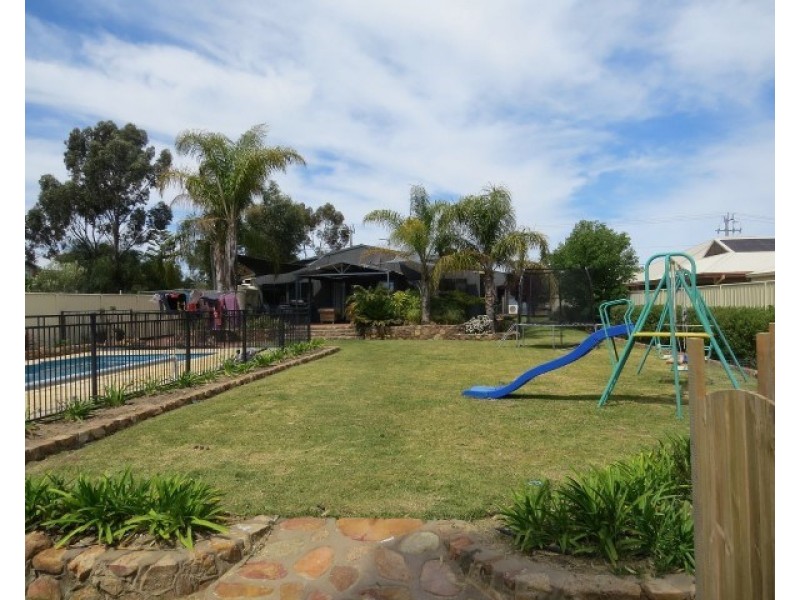 25 Hansard Street, Narrogin WA 6312