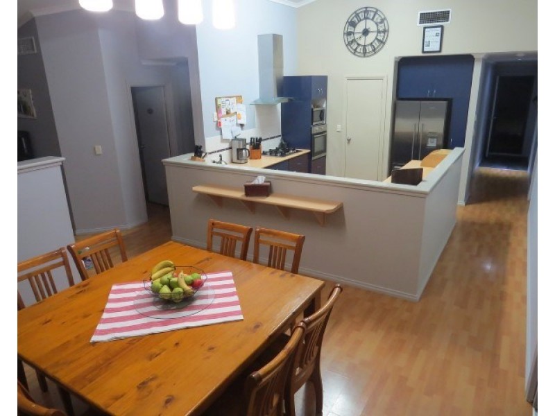 25 Hansard Street, Narrogin WA 6312