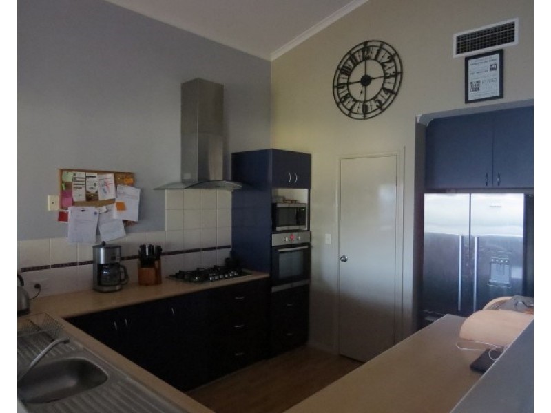 25 Hansard Street, Narrogin WA 6312