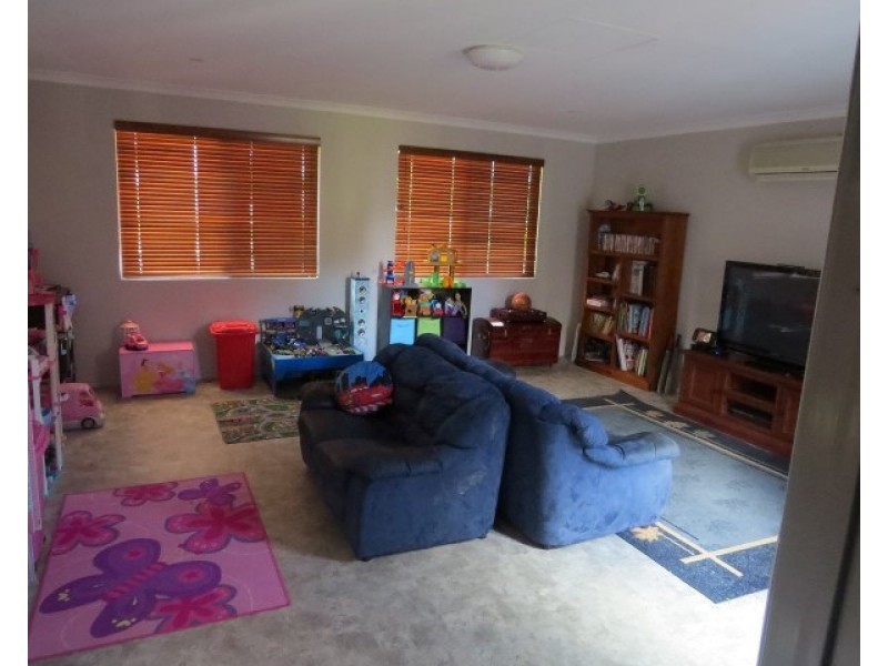 25 Hansard Street, Narrogin WA 6312