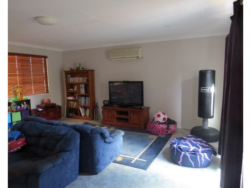 25 Hansard Street, Narrogin WA 6312