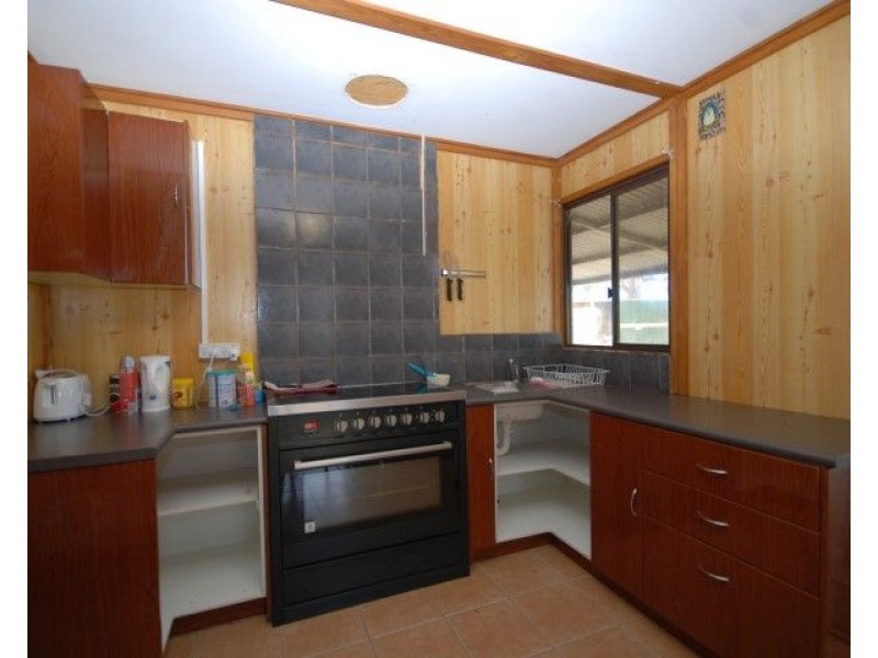 54 Lefroy Street, Brookton WA 6306