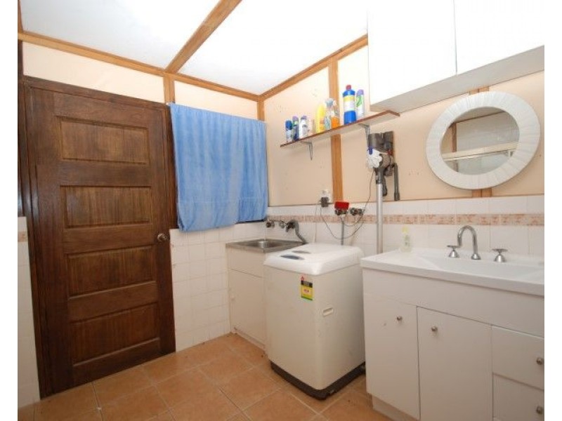 54 Lefroy Street, Brookton WA 6306