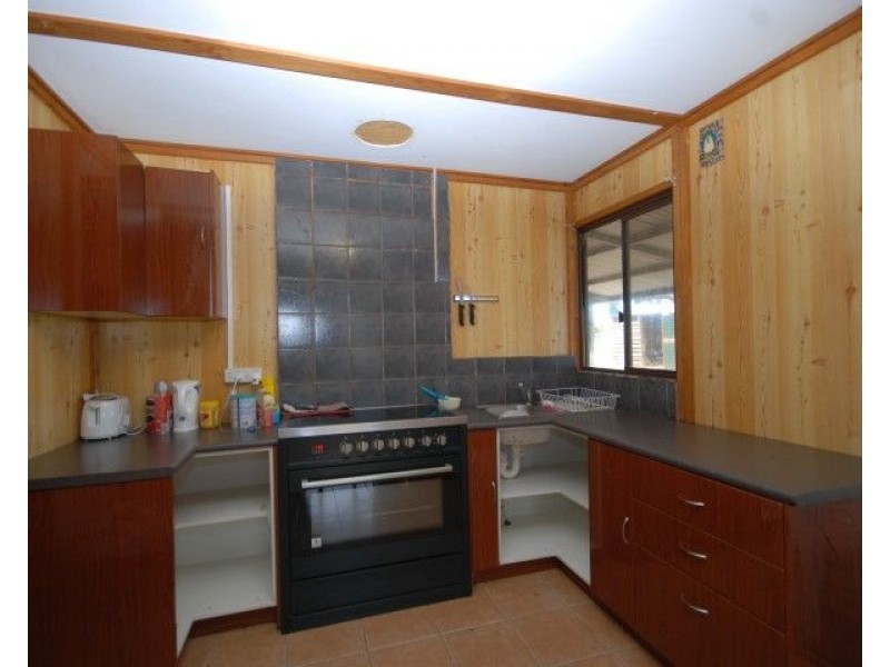 54 Lefroy Street, Brookton WA 6306