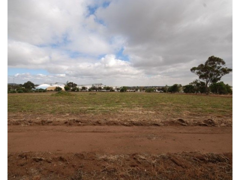54 Lefroy Street, Brookton WA 6306