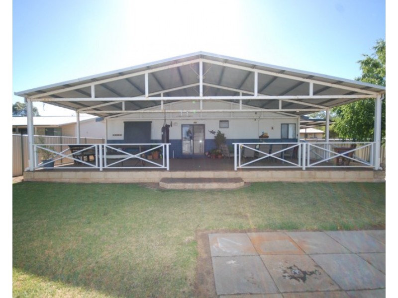 93 narrakine Road, Narrogin WA 6312