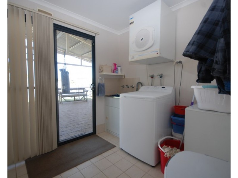 93 narrakine Road, Narrogin WA 6312