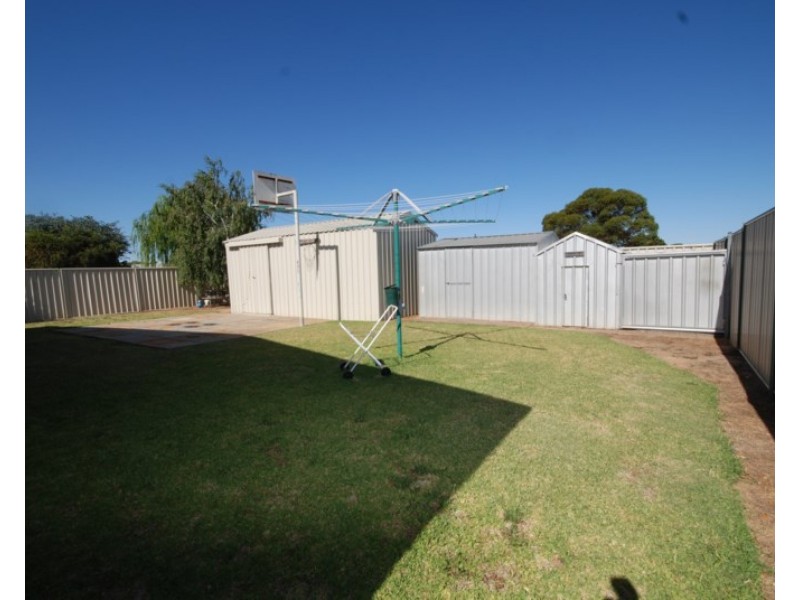 93 narrakine Road, Narrogin WA 6312