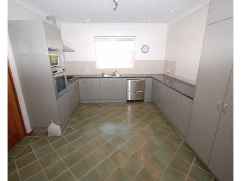 72 Doney Street, Narrogin WA 6312