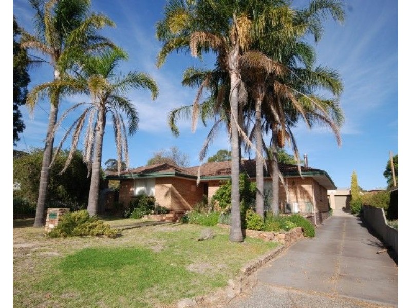 72 Doney Street, Narrogin WA 6312