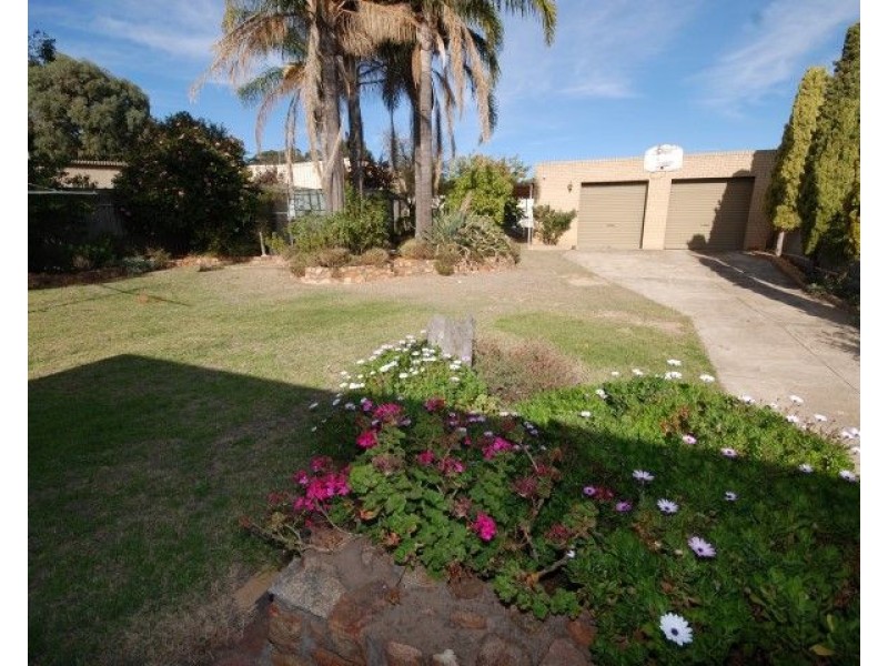 72 Doney Street, Narrogin WA 6312