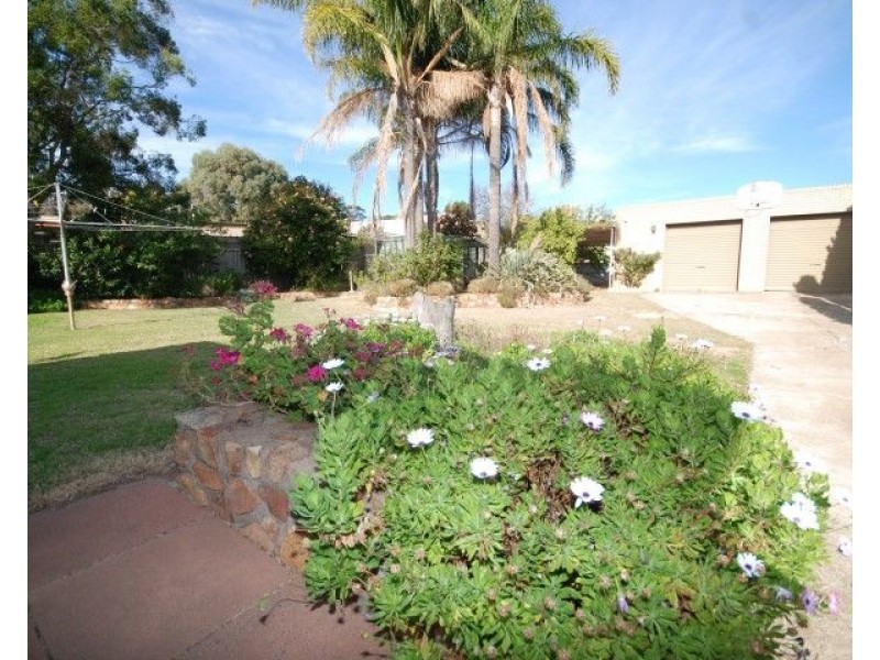 72 Doney Street, Narrogin WA 6312