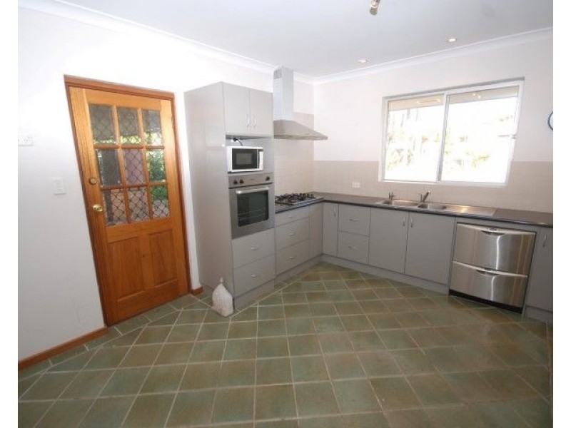 72 Doney Street, Narrogin WA 6312