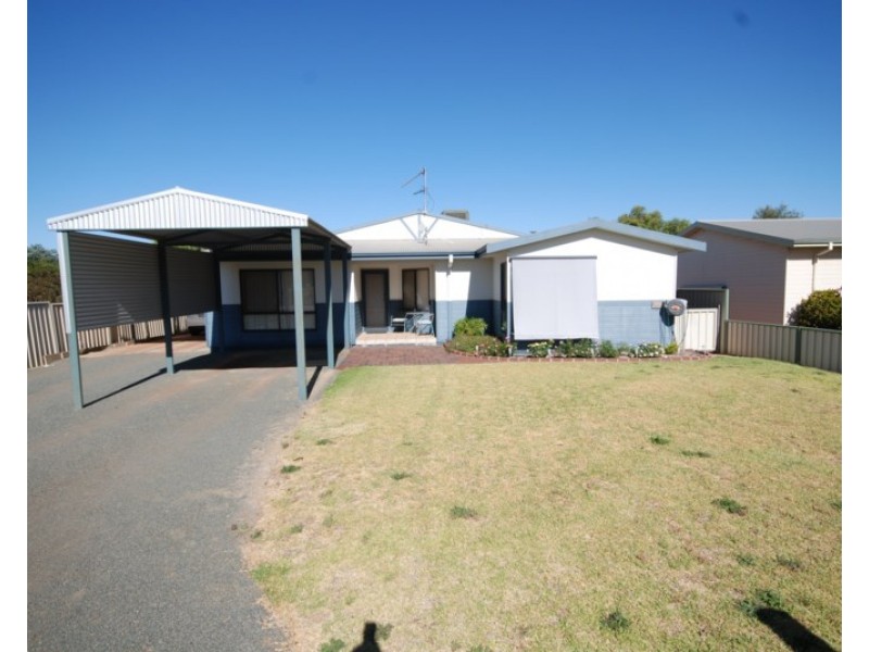 93 Narrakine Road, Narrogin WA 6312