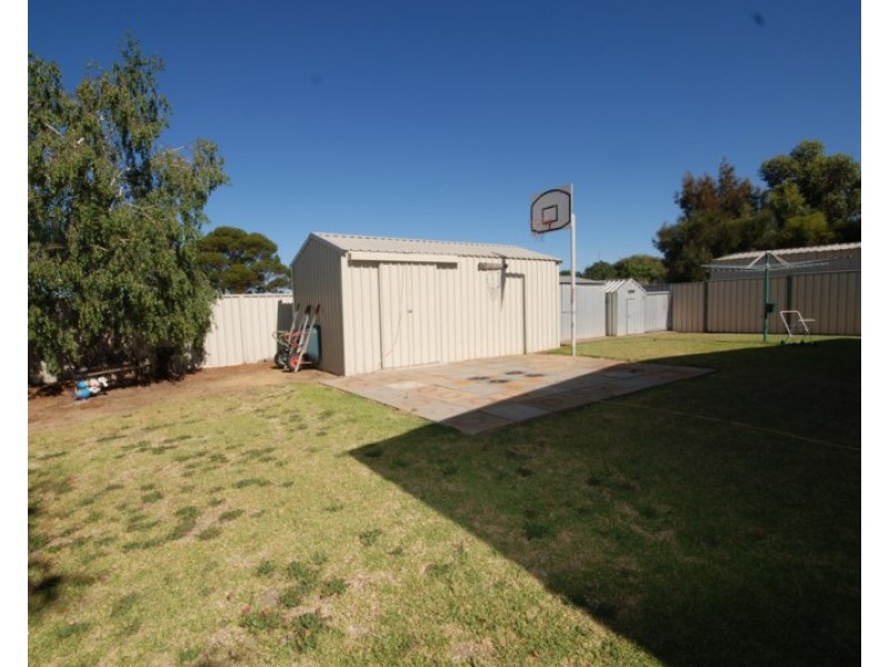 93 Narrakine Road, Narrogin WA 6312