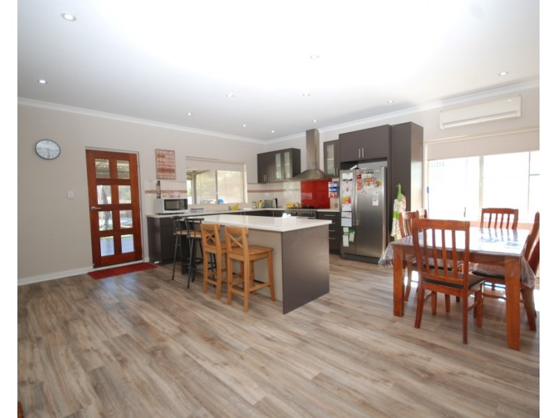71 Felspar Street, Narrogin WA 6312