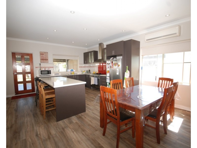 71 Felspar Street, Narrogin WA 6312