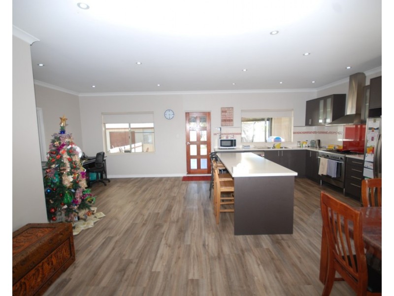 71 Felspar Street, Narrogin WA 6312