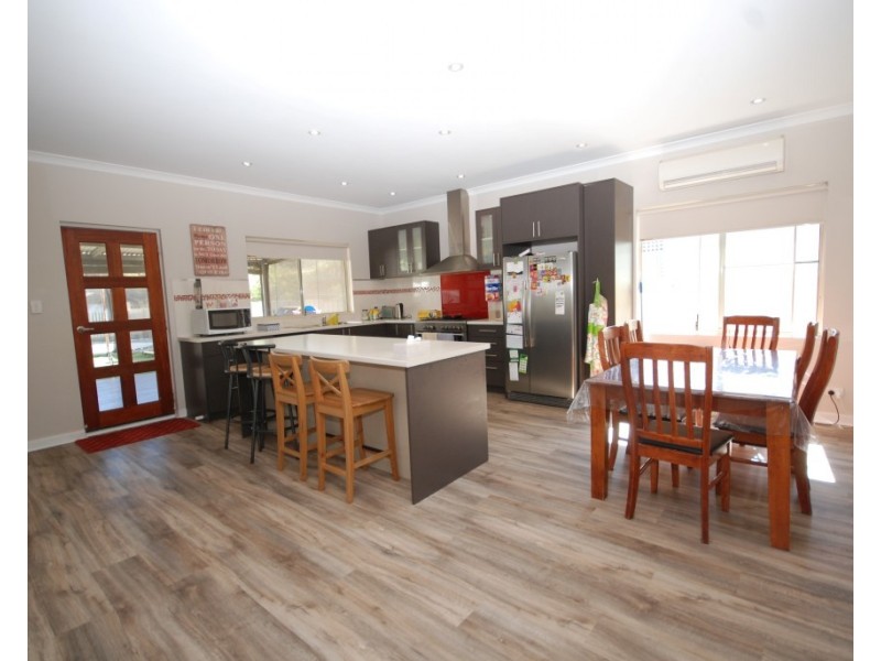 71 Felspar Street, Narrogin WA 6312