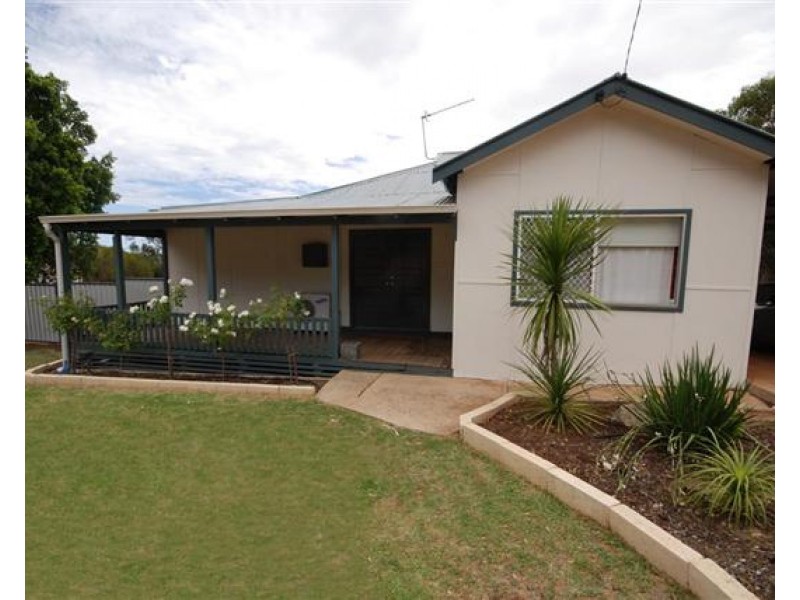 30 Butler Street, Narrogin WA 6312