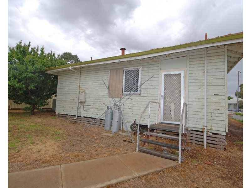 77 Northwood Street, Narrogin WA 6312