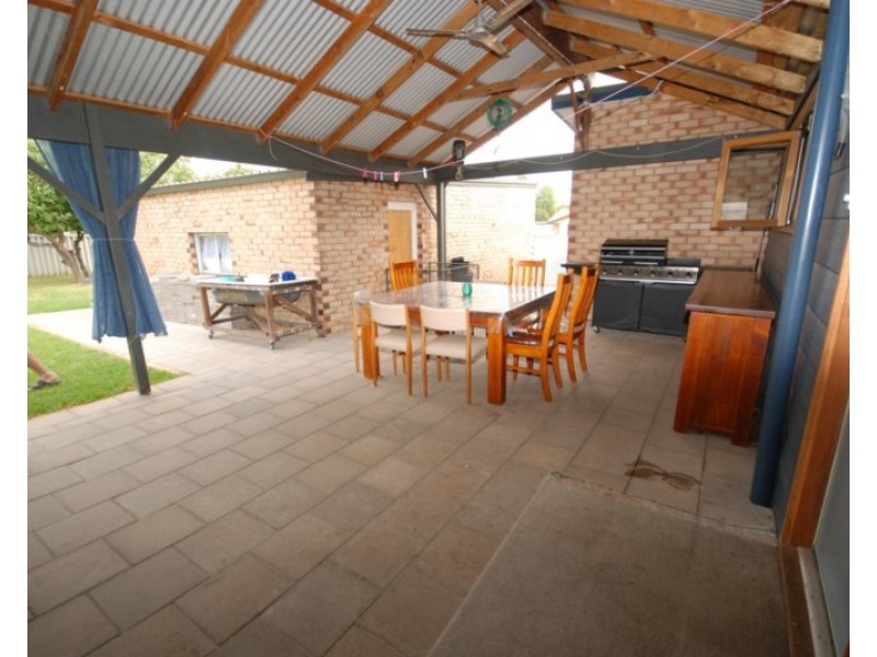 21 May Street, Narrogin WA 6312