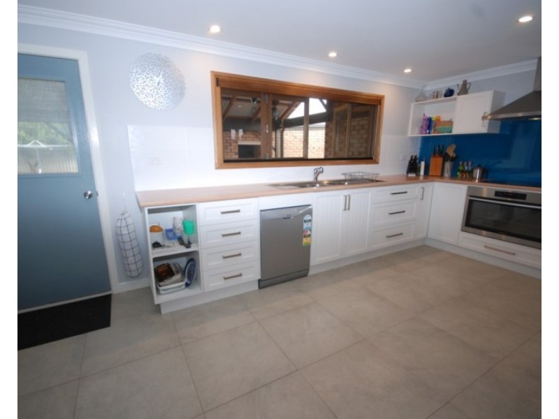 21 May Street, Narrogin WA 6312