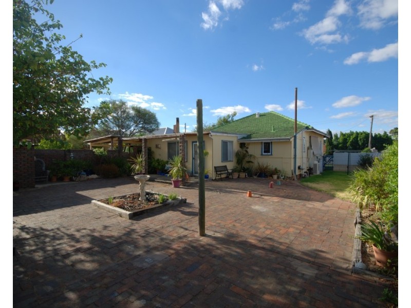 65 Ensign Street, Narrogin WA 6312