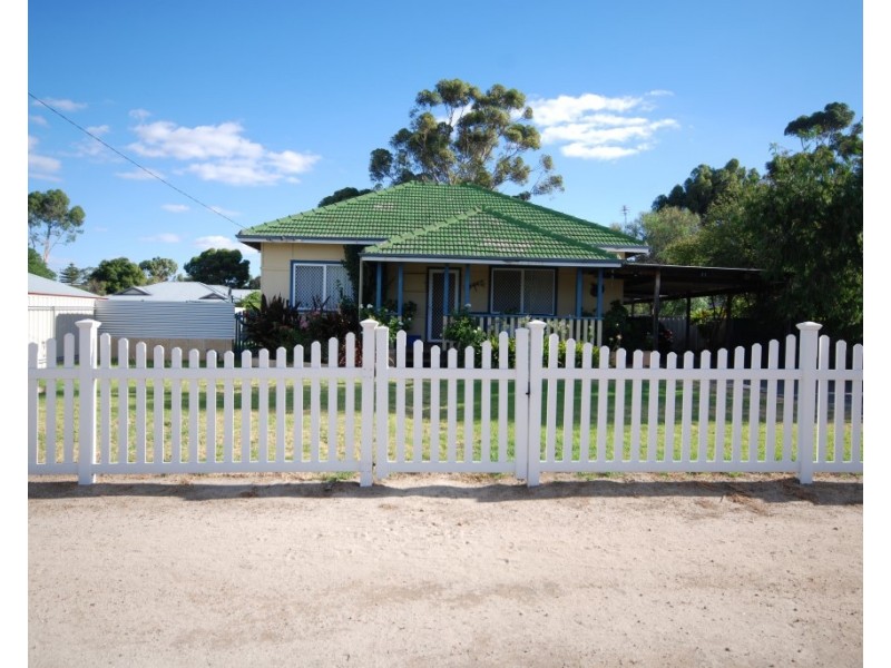 65 Ensign Street, Narrogin WA 6312