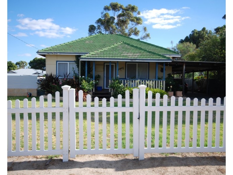 65 Ensign Street, Narrogin WA 6312