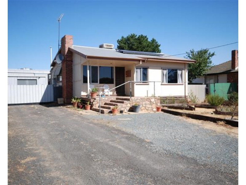 82 Bannister Street, Narrogin WA 6312