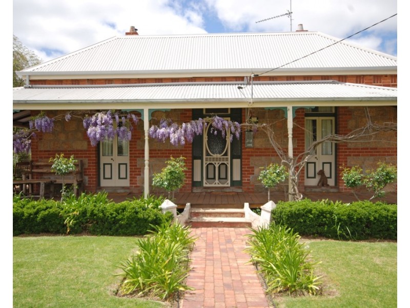 39 Garfield Street, Narrogin WA 6312