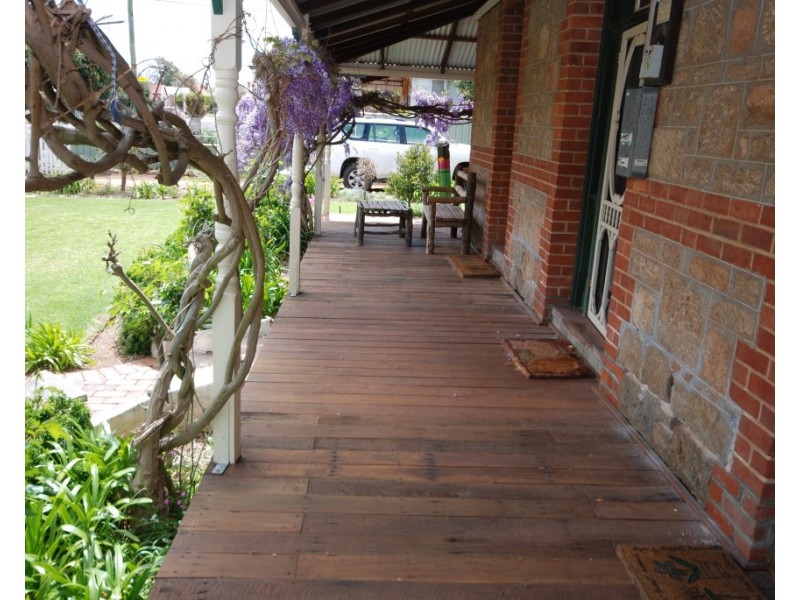 39 Garfield Street, Narrogin WA 6312