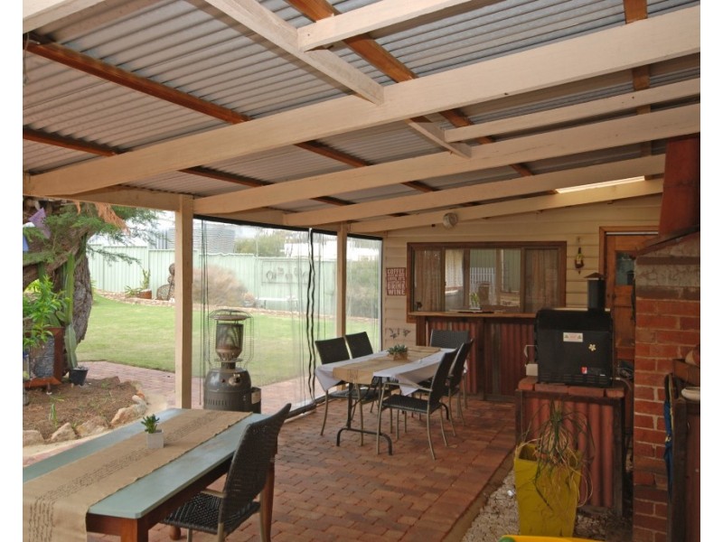 39 Garfield Street, Narrogin WA 6312