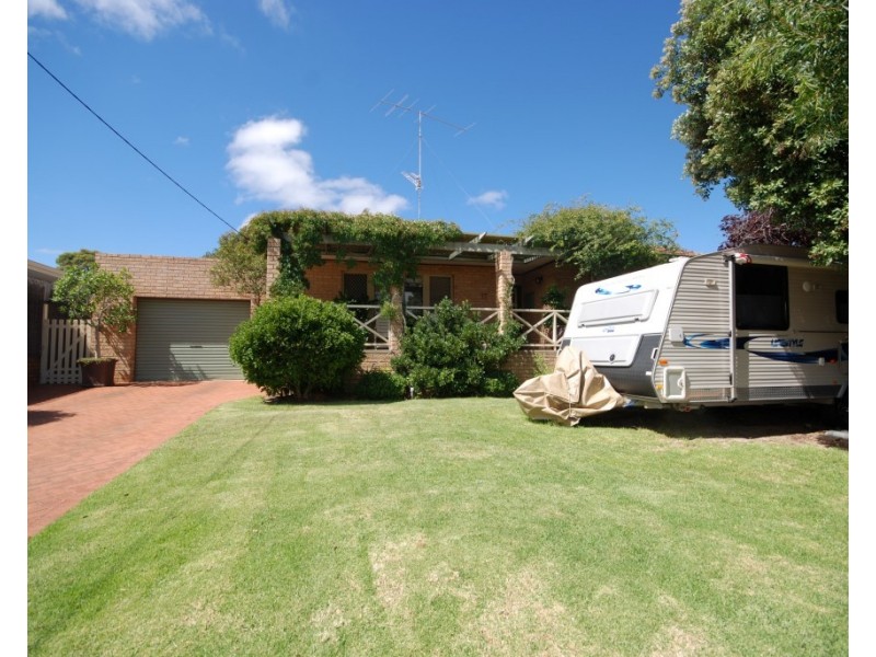 17 Hough Street, Narrogin WA 6312