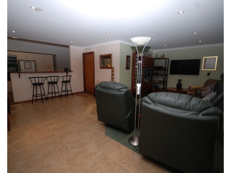 17 Hough Street, Narrogin WA 6312