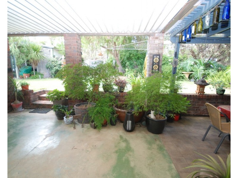 17 Hough Street, Narrogin WA 6312