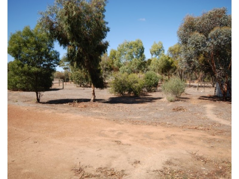 1 Forrest Street, Cuballing WA 6311