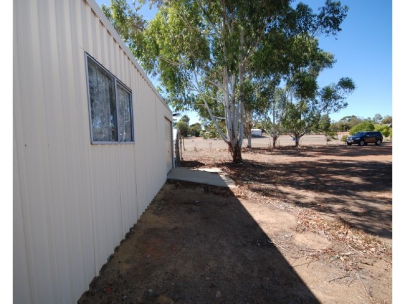 1 Forrest Street, Cuballing WA 6311