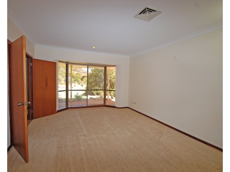 38 Sydney Hall Way, Narrogin WA 6312