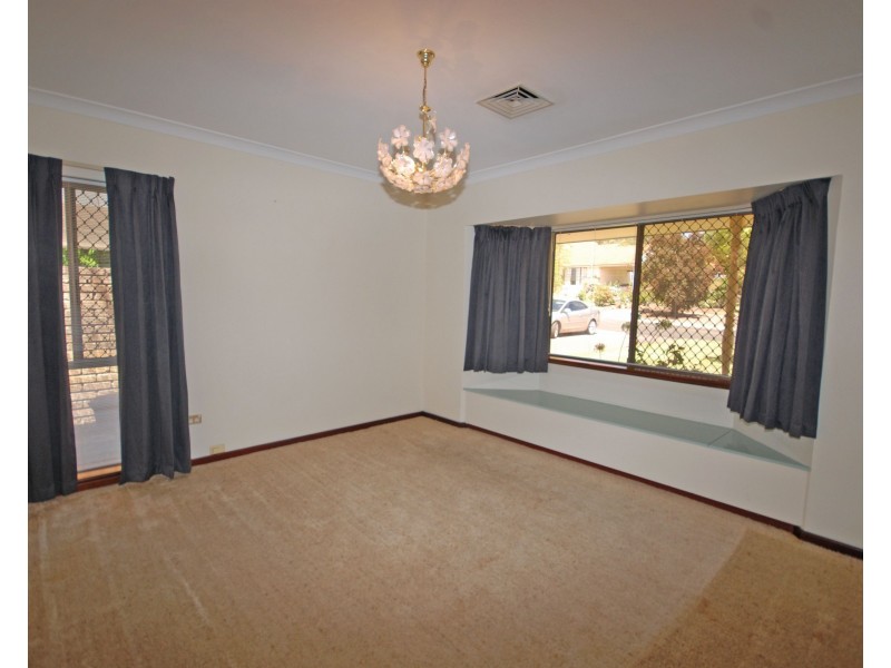 38 Sydney Hall Way, Narrogin WA 6312