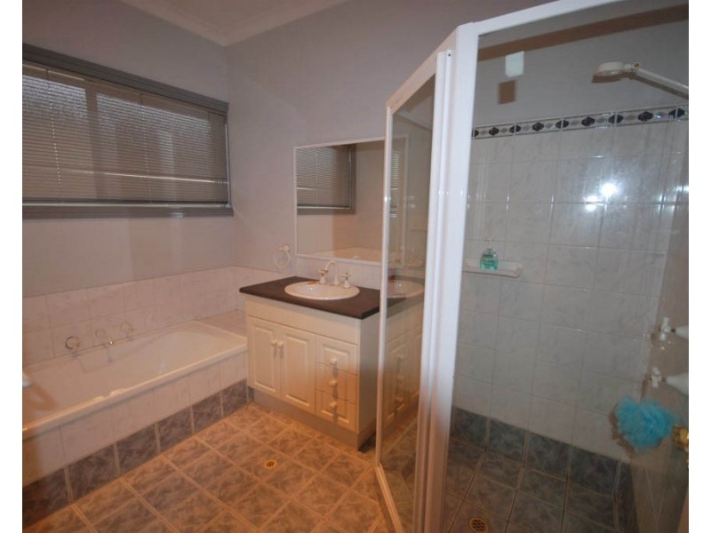 14 Hough Street, Narrogin WA 6312