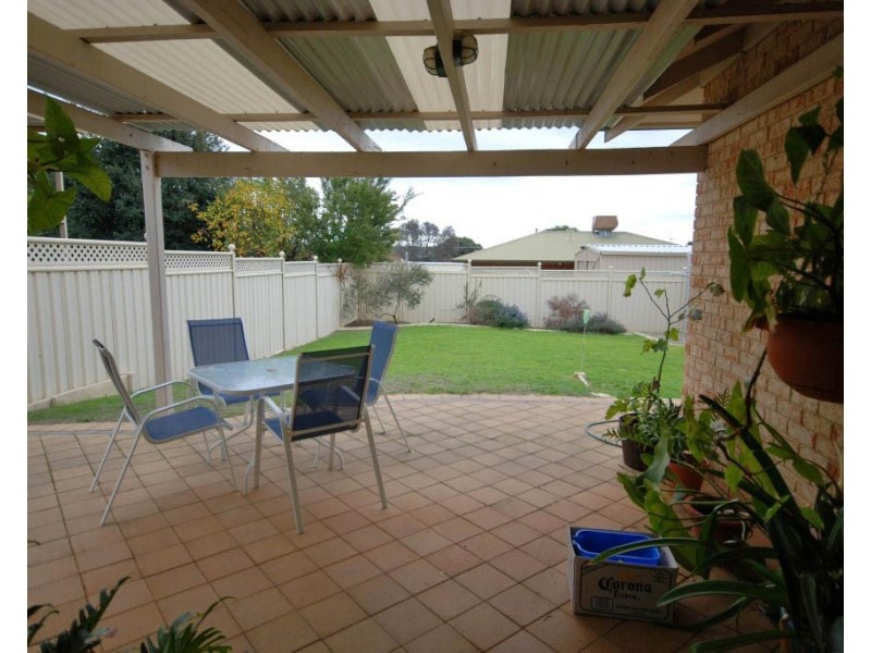 14 Hough Street, Narrogin WA 6312