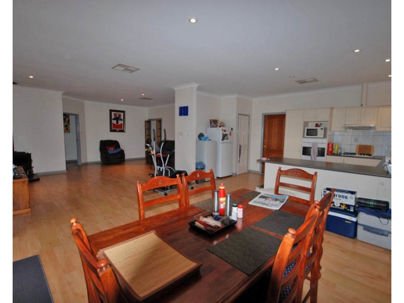 14 Hough Street, Narrogin WA 6312